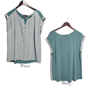 FORTUNE & IVY Blouse Green Stripe Solid‎ Back Key Hole Front XL